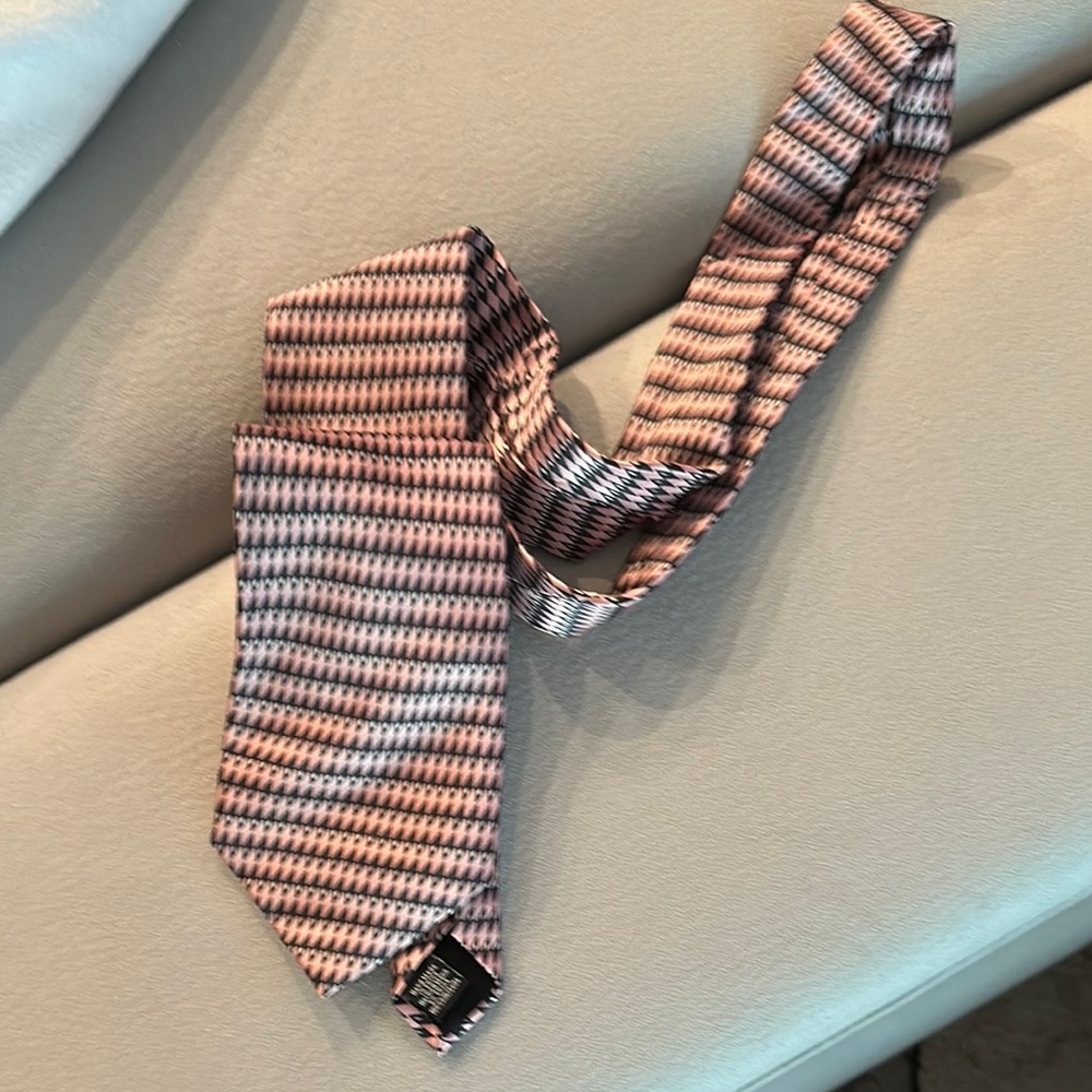 David Taylor Elegant Pink and Black Tie
